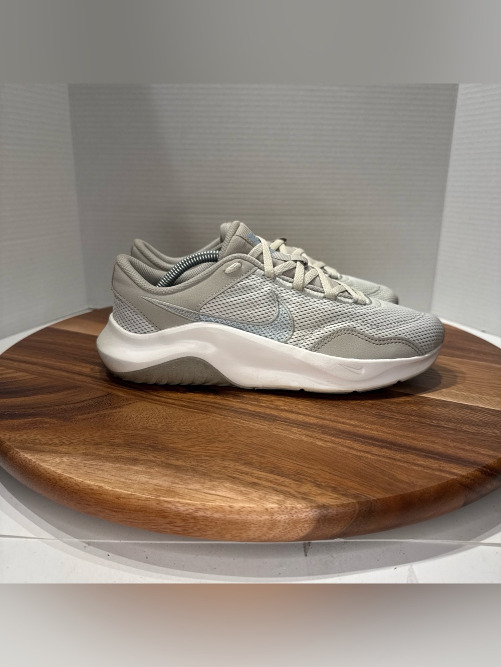 Nike Legend Essential 3 Next Nature White Grey Trading Shoes Women's Size 7.5
